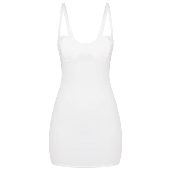 Detailed Body-con Dress - Picture 8 of 8